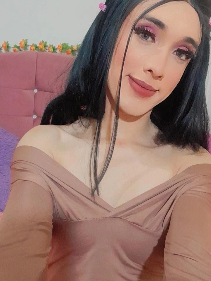 Live sex webcam photo for Candy_Dolll #289486791