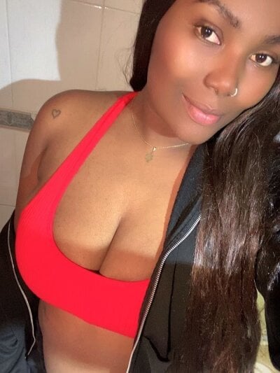 Mia_nicole_