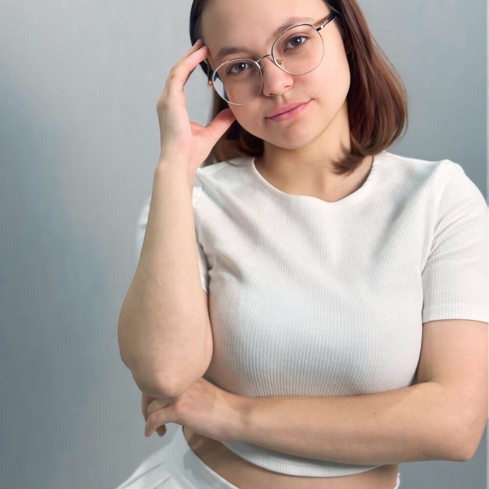 livestrip-joy.com bulamaximo livesex profile in white-hair cams