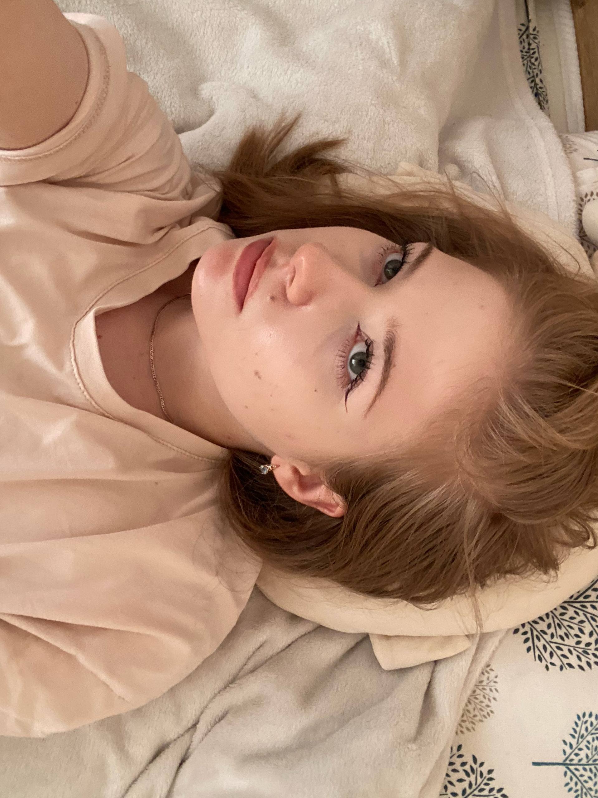 annie_blush_