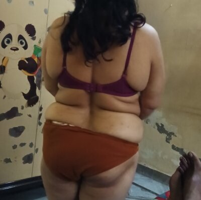 Priyasharma8690 🧐 live online cam