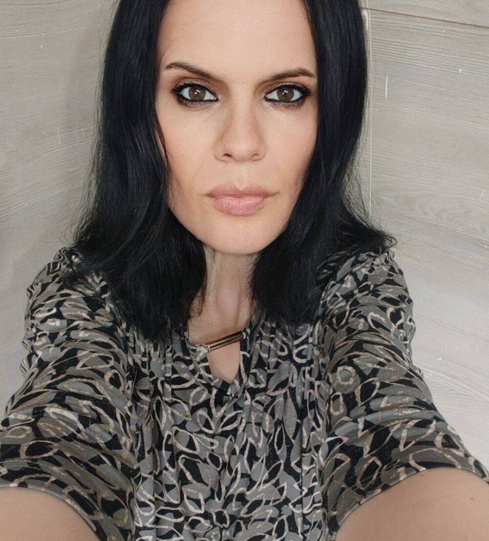 CRISTIINA36's Offline XXX Chat