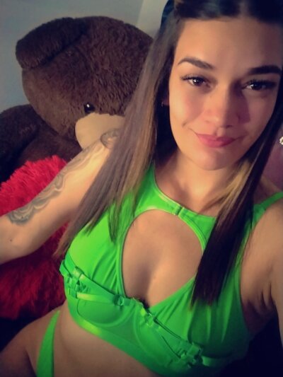 NikaEvans_ 📃 naked cam