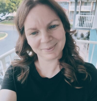 AussieMilf76 - middle priced privates white