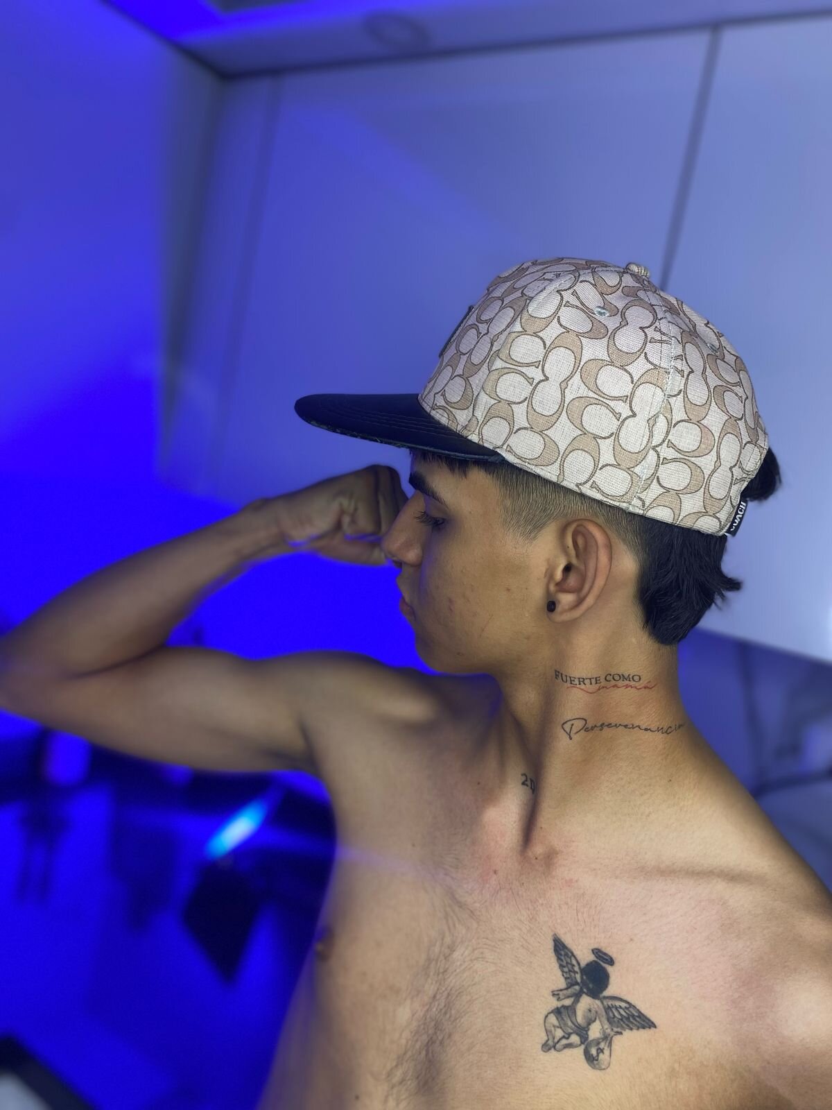 HotLatinoX_