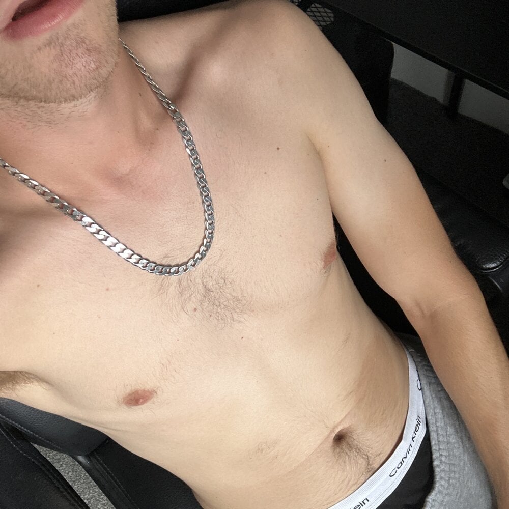 whiteboyj from stripchat
