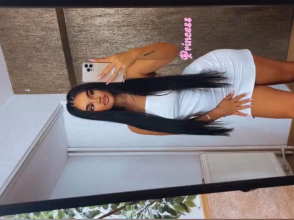 elivecams.com littlepiex livesex profile in ts cams