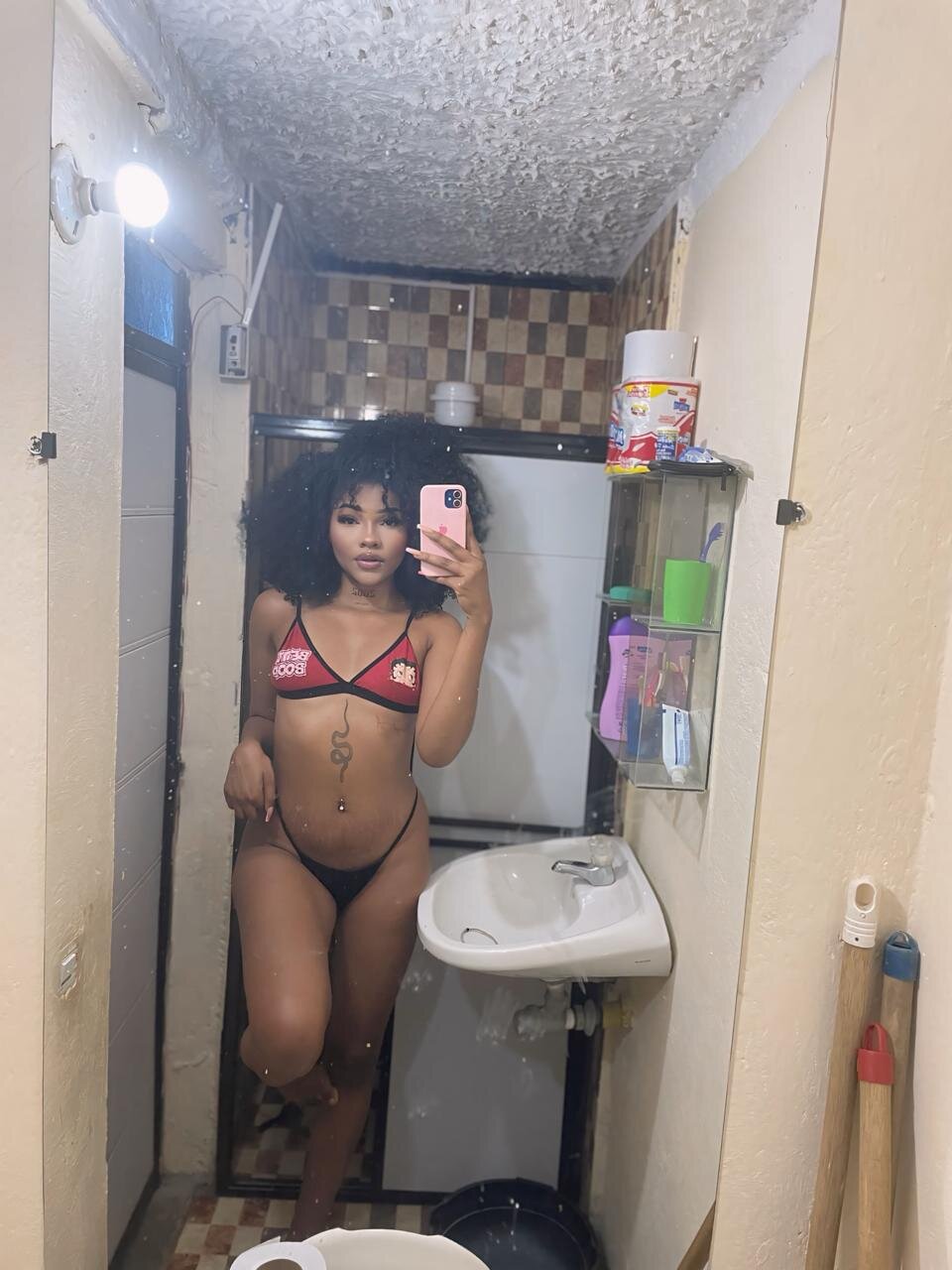 micaela_zc