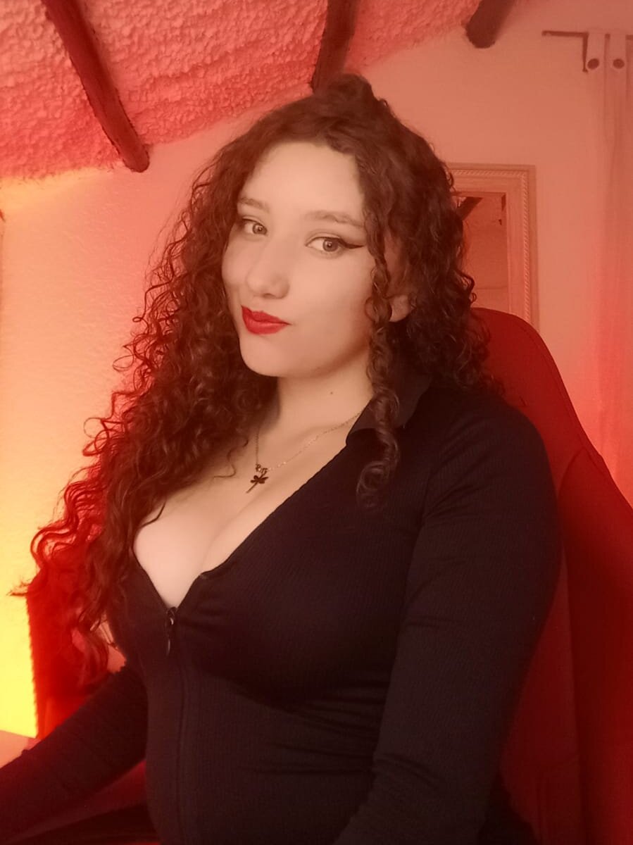 queenrosse1_m profile