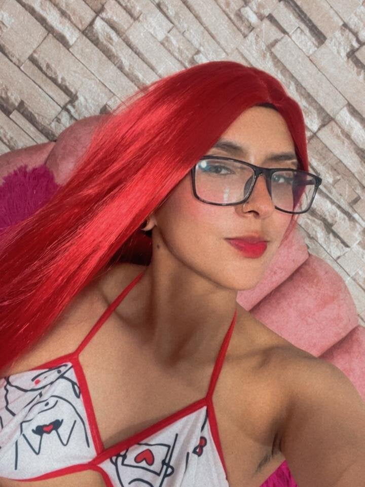 Eimy_Brunett profile
