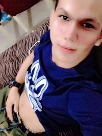 Sexy-boy04u's webcam live show