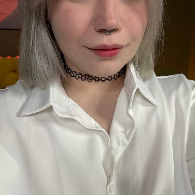 mary_lovee_12 from stripchat