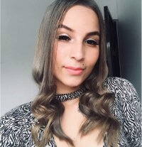 andrealizt's Offline Chat Room