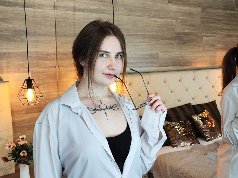 sexcityguide.com rubybang livesex profile in caucasian cams