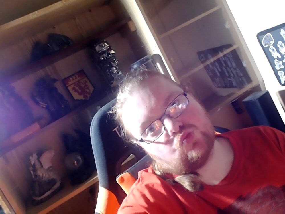 ginga872's Offline Chat Room