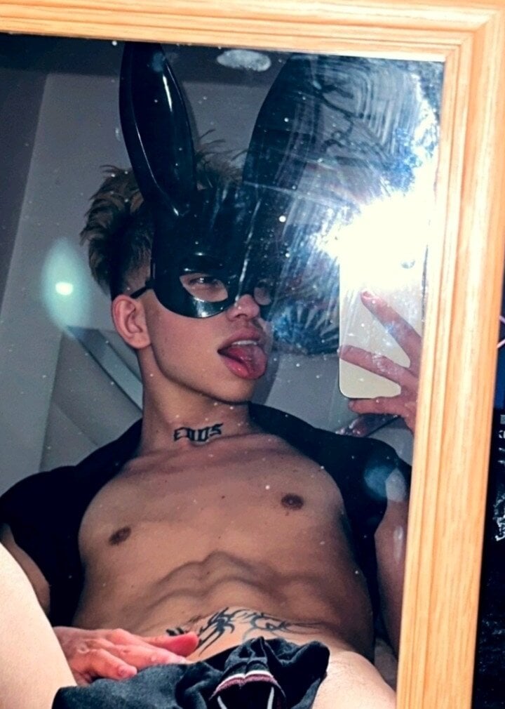 djkev_ from stripchat