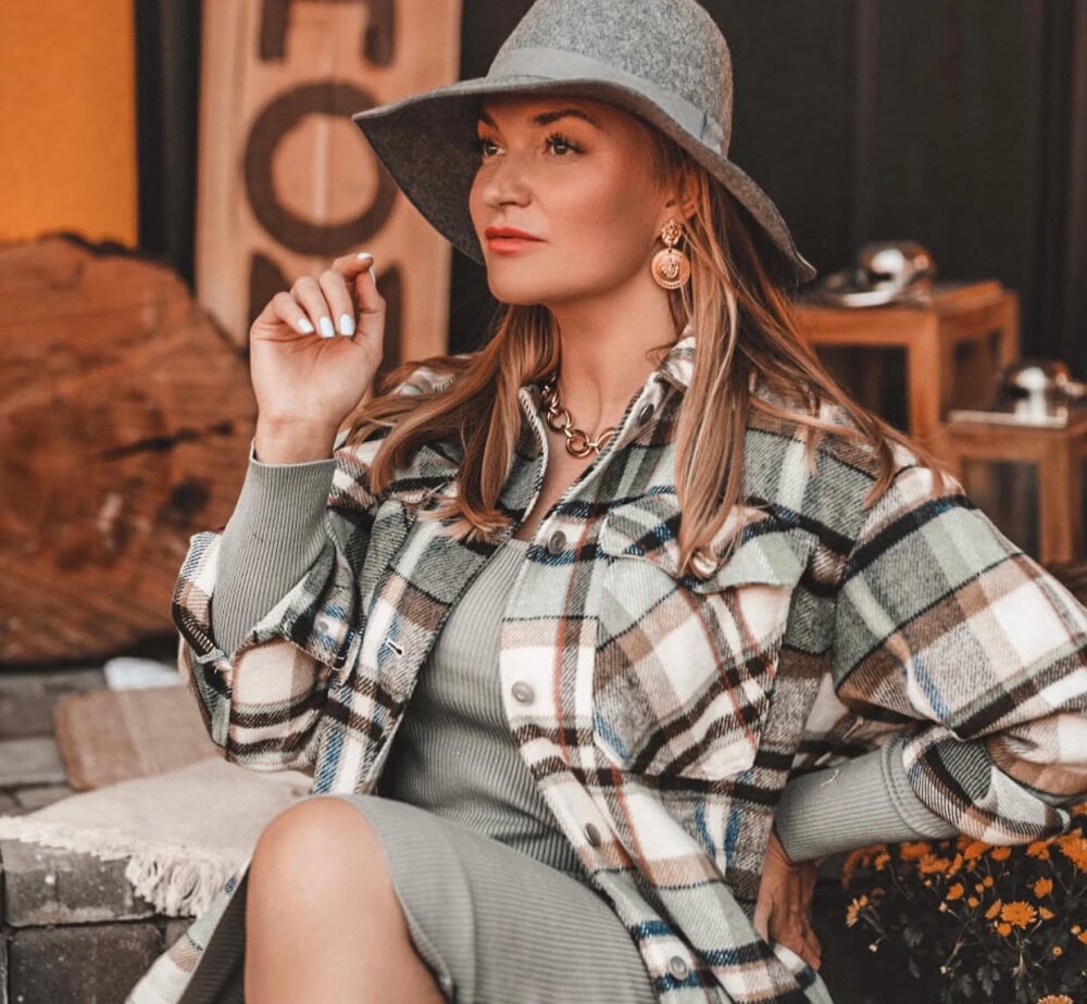 bestlivesexchat.com thegirlnextdoor2 livesex profile in where-big-womans-rules cams