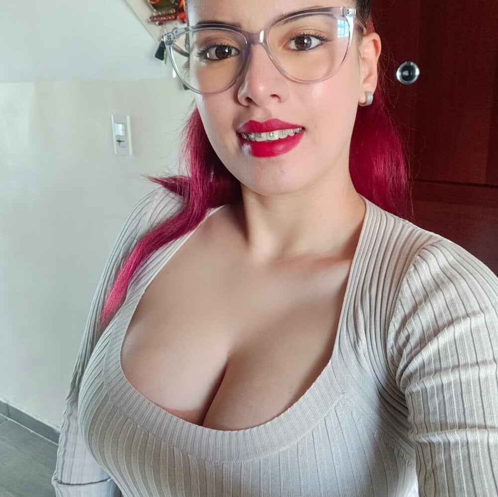 julianne_adams profile