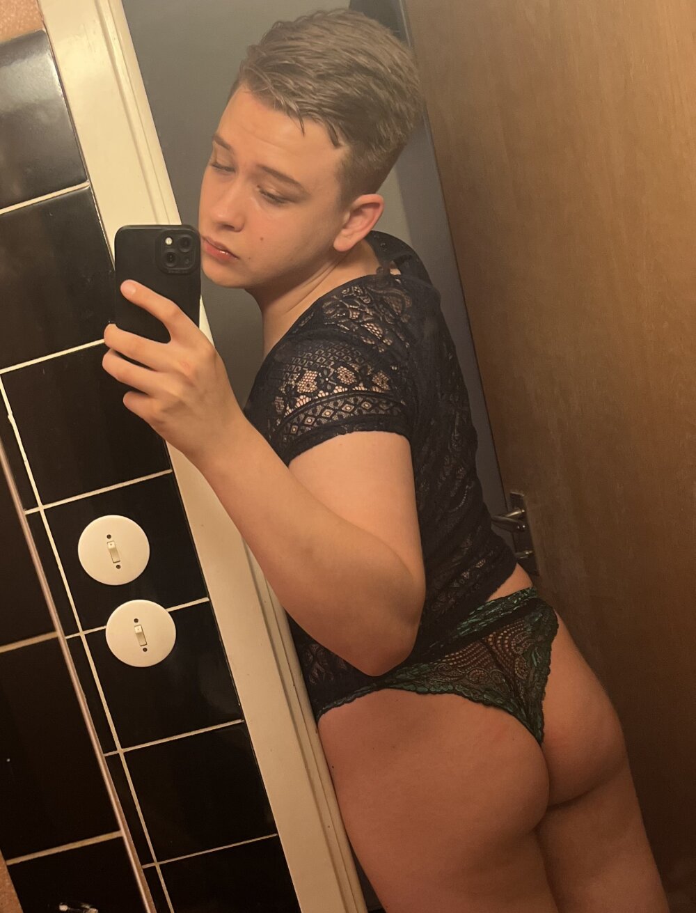 edii1818 from stripchat