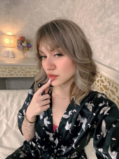 Amelia_Morton