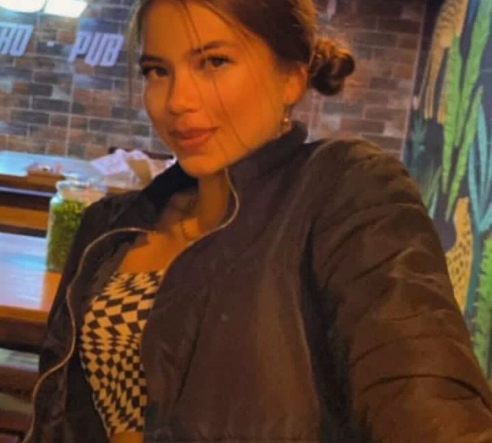 Anastasiab_Rosse Free Live Webcam Show & XXX Chat xHamsterLive