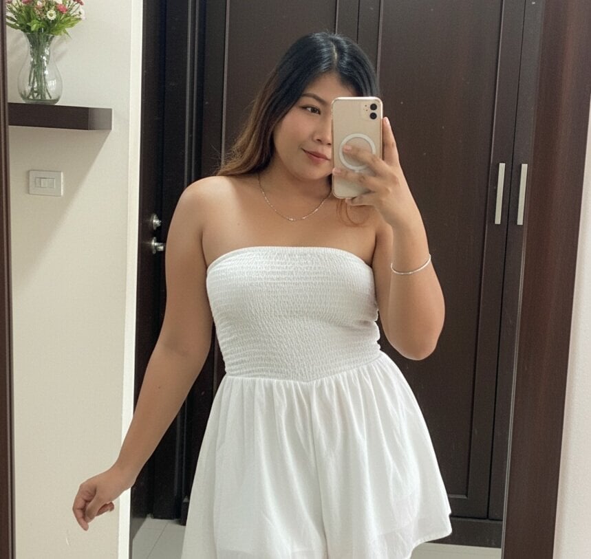 stripchat michelle_ju17 webcam profile pic via livestrip-joy.com