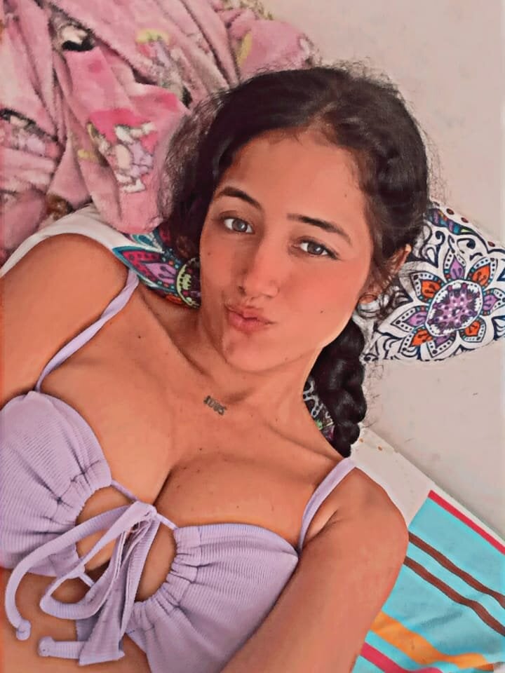 badgirlwebcam.com emily_rz1 livesex profile in colombi cams