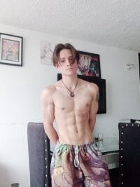 sr_jaeger's webcam live show