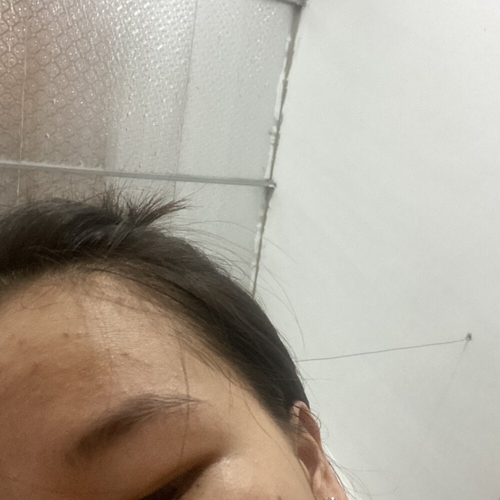 Live sex webcam photo for Yzakute #289900637