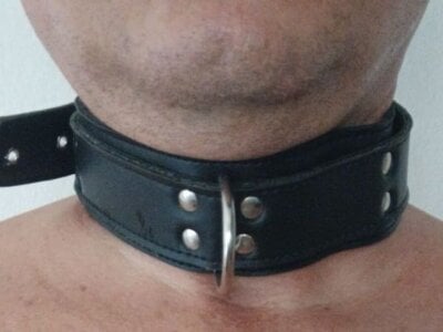 Axelbisum Male C2c Nude Webcam