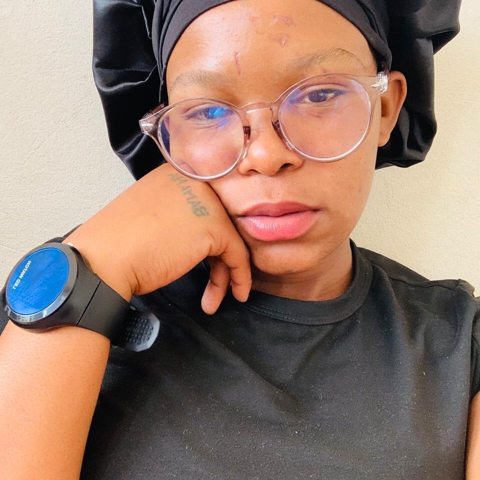 myliveeroticcams.com mphobbe livesex profile in large-tits cams