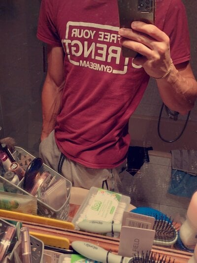 bikerboy29 from stripchat