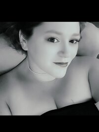 Kinkerbelle323's Offline Chat Room