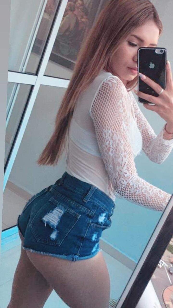 naughtykhloe99