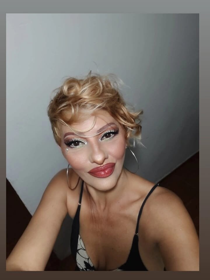 isabella-lips7 from stripchat