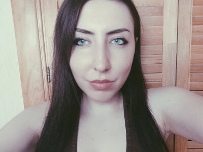 DellaDelil - Stripchat Girl 