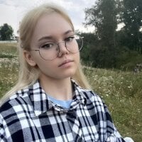 MadelineKen offline chatrum