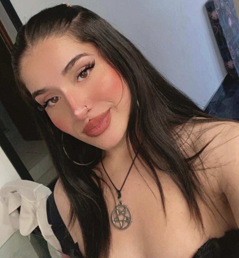 Live sex webcam photo for iambecky #289988039