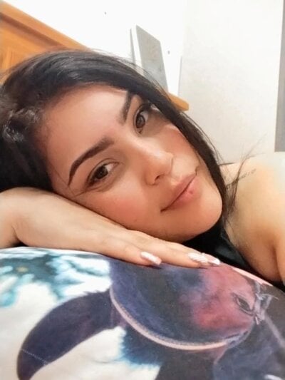 Alhana_vega
