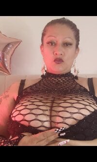 BrendaCurvysex's Live Sex Cam Show