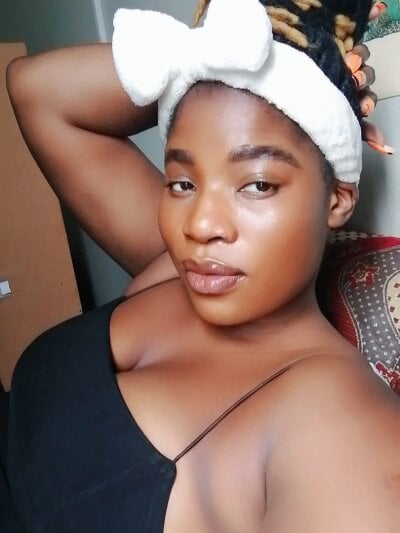 YummyPussy93 🔄 online naked webcam