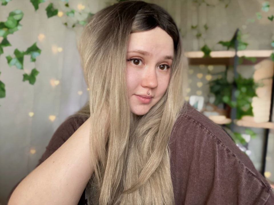 livesex.fan martamurrr livesex profile in curvy cams