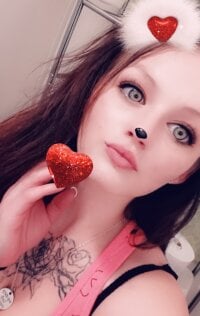 GreenishLadylove's Offline Chat Room