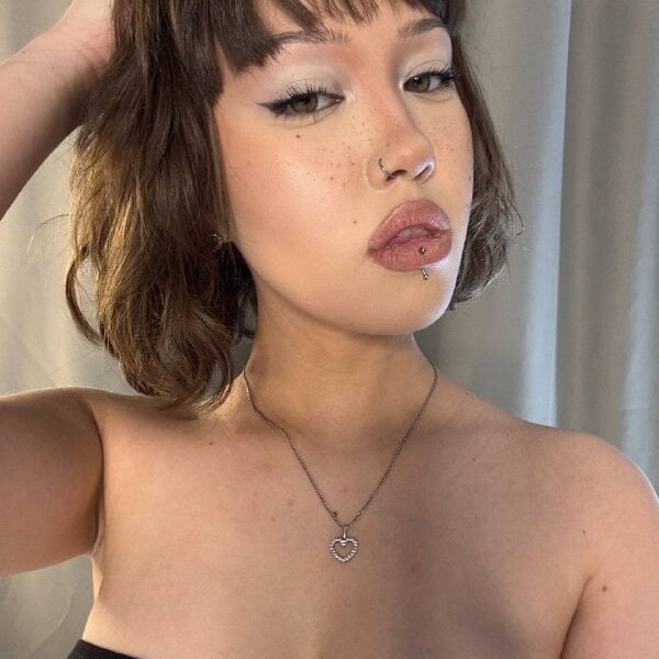 cam-performer.com yumikoshy livesex profile in asian cams