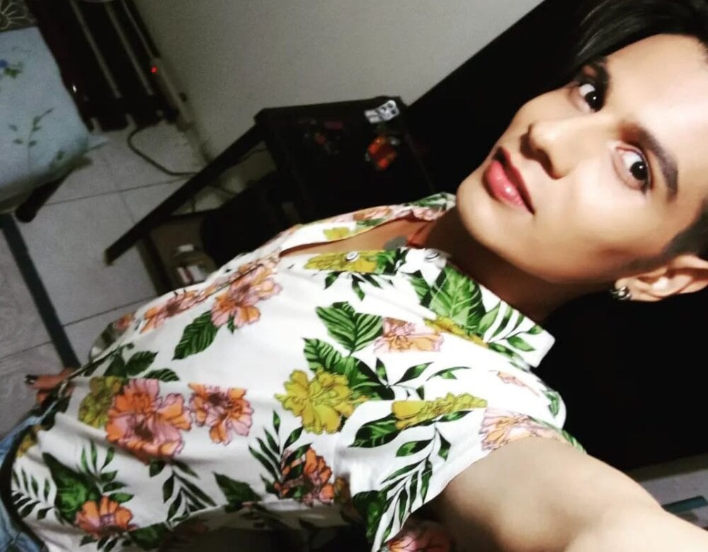 Slave_bitch_boy Webcam Show | superchatlive