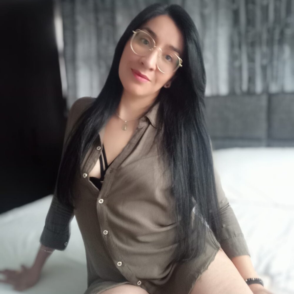 Live sex webcam photo for Any_milf #289520374