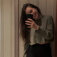 Kira_Mays' Offline XXX Chat