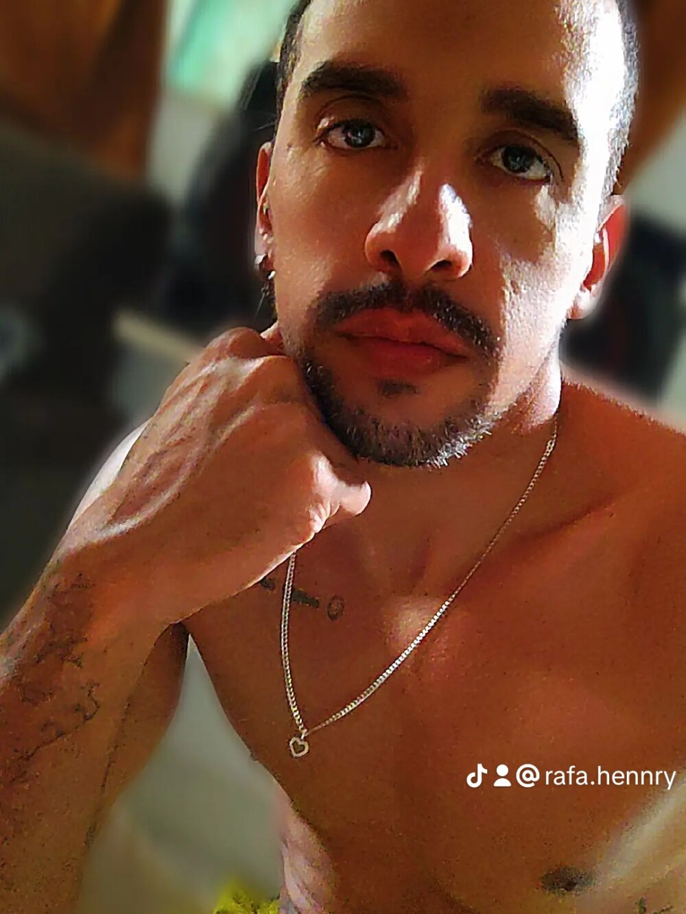 morenosrj21 from stripchat