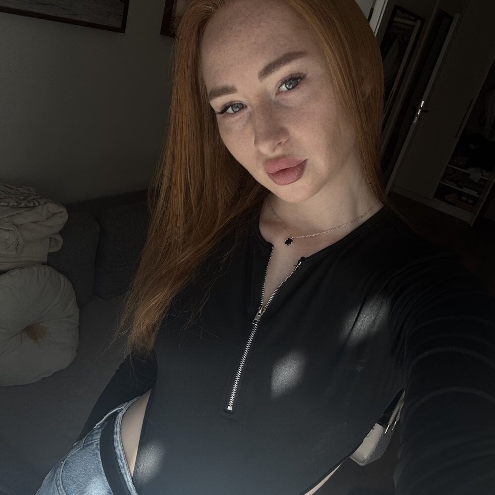 Offline XXX chat GingerFoxy_