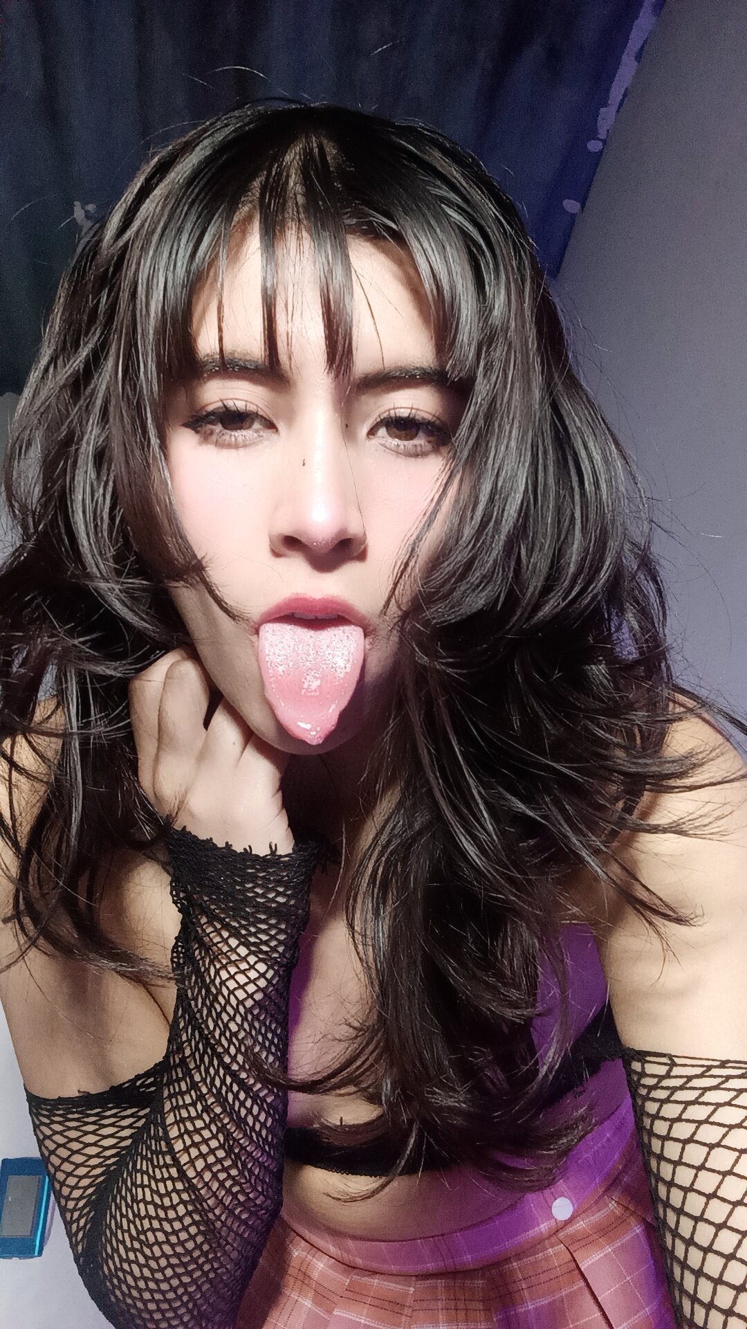 NAOMI-SENSUAL